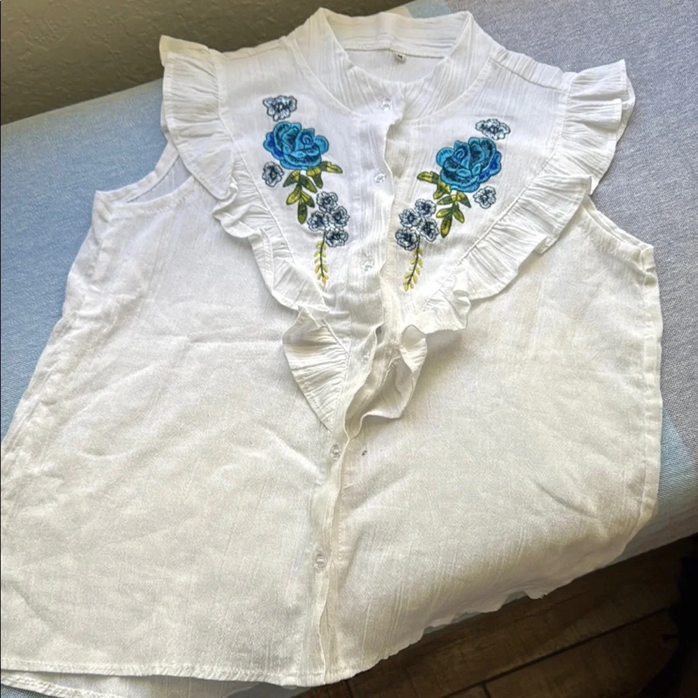 Cream Sleeveless Ruffled Blouse with Bib Collar - Picture 1 of 2